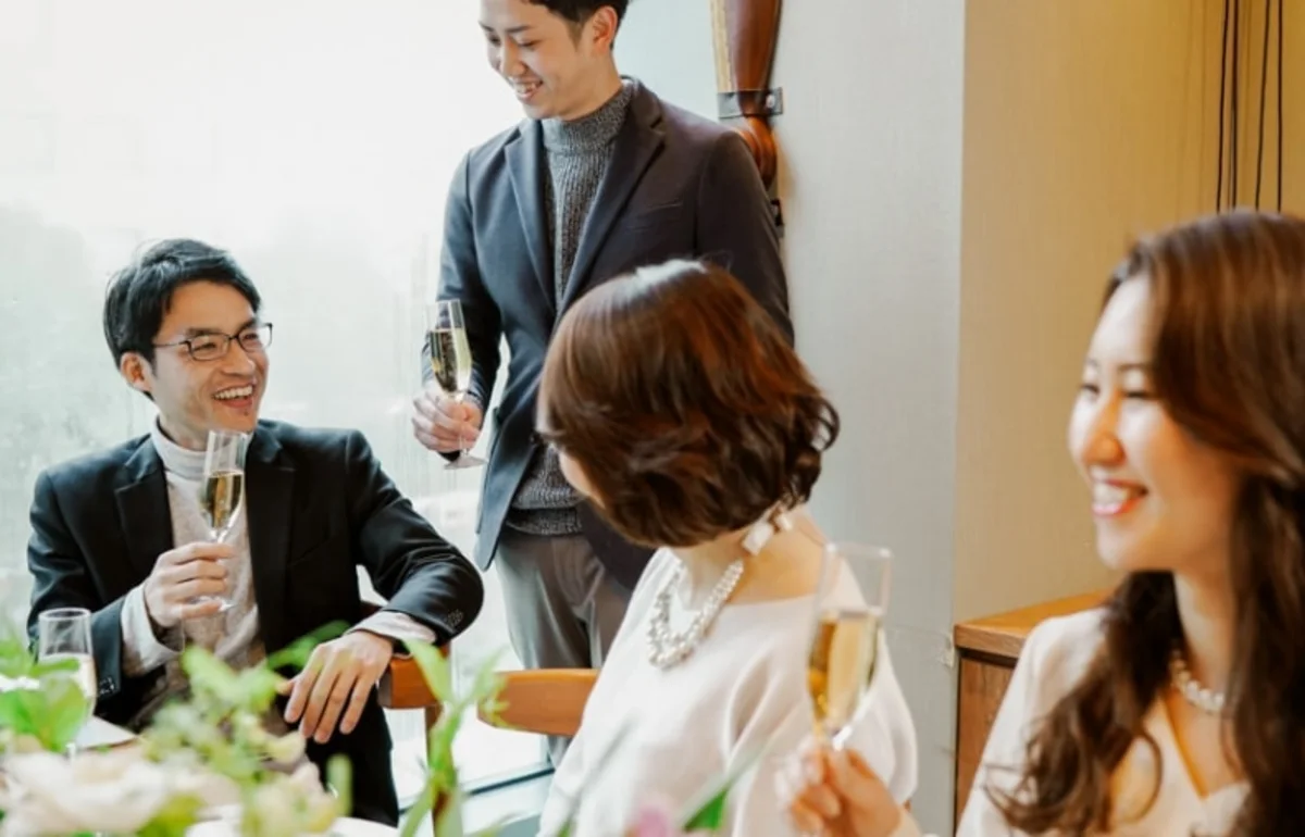 専属プランナーと乾杯ドリンクが紡ぐ、安心と祝福の時間 | 【4名～8名様ご案内★結納・顔合わせプラン】専属プランナーのサポート×イタリアンランチコース3種×乾杯ドリンク付き★長崎の見渡す限りの水平線が広がる、 非日常で開放的なロケーション
