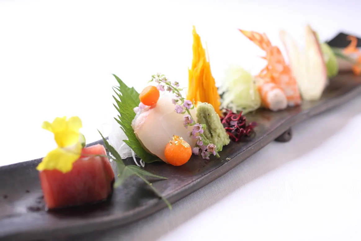 【最大8名様 / 歴史薫る個室確約★お食い初めランチ】旬の味覚を楽しむ本格懐石＋お食い初め膳追加可｜家族で祝う節目の日に★広島・横川駅徒歩10分 料理