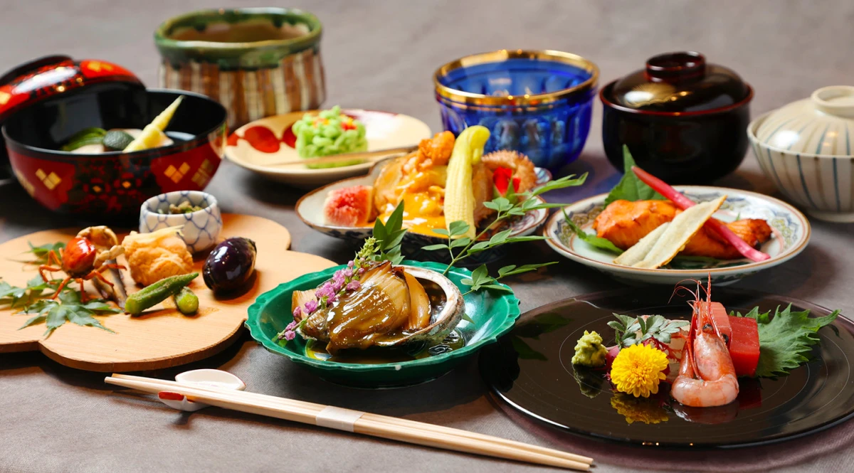 京都仕込みの懐石料理と抹茶で味わう四季の美しさ | 【最大10名様 ★大人数のお祝いディナー】4種から選べる四季を映す一般懐石コース＋お抹茶＆和菓子付き★栄で栄で華やぎの席を