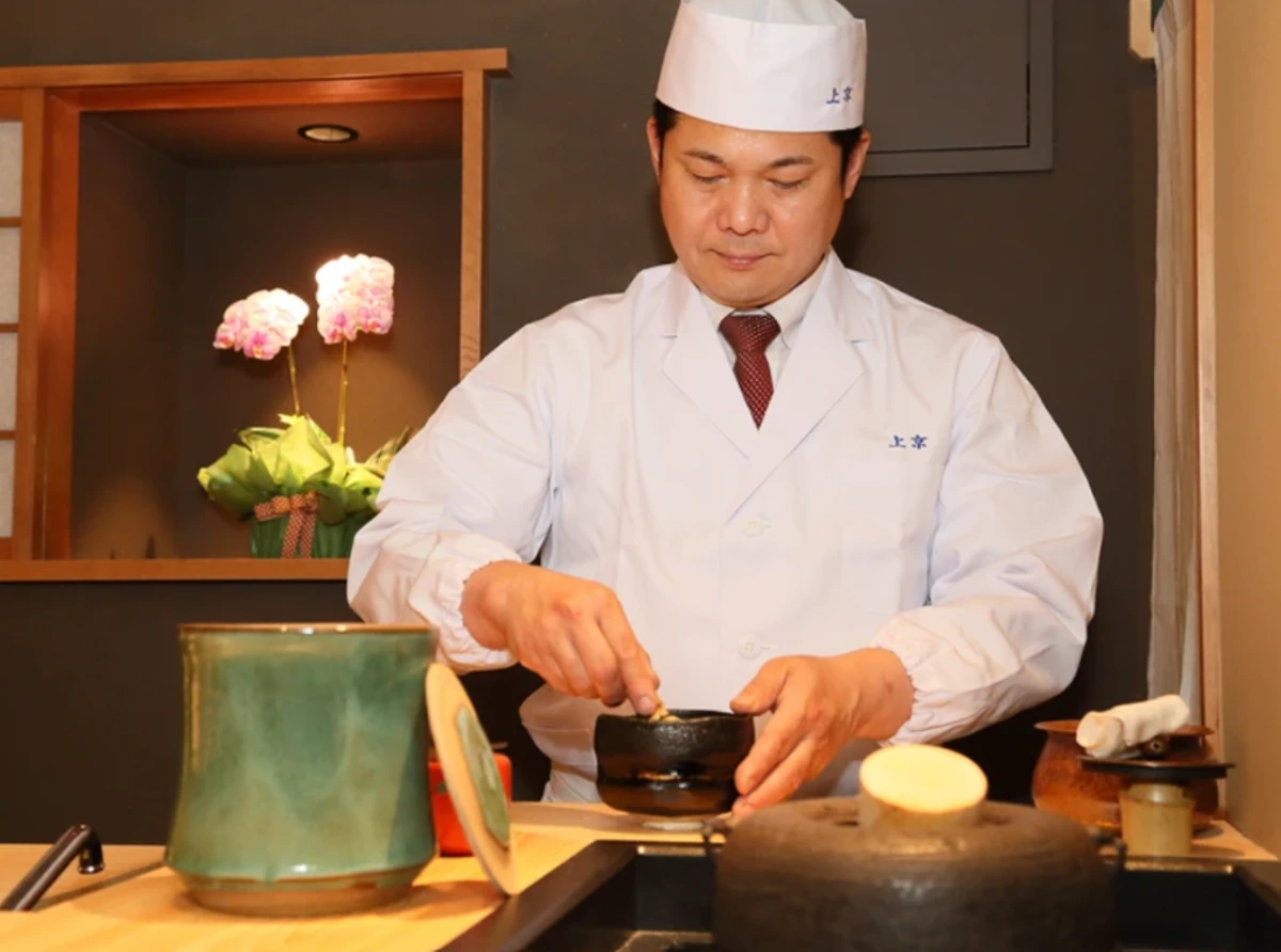 【最大10名様 / 個室確約★接待ディナー】2種から選べる懐石＋店主が点てる濃茶・薄茶＆和菓子★栄駅近、特別な会食のひとときの写真 4