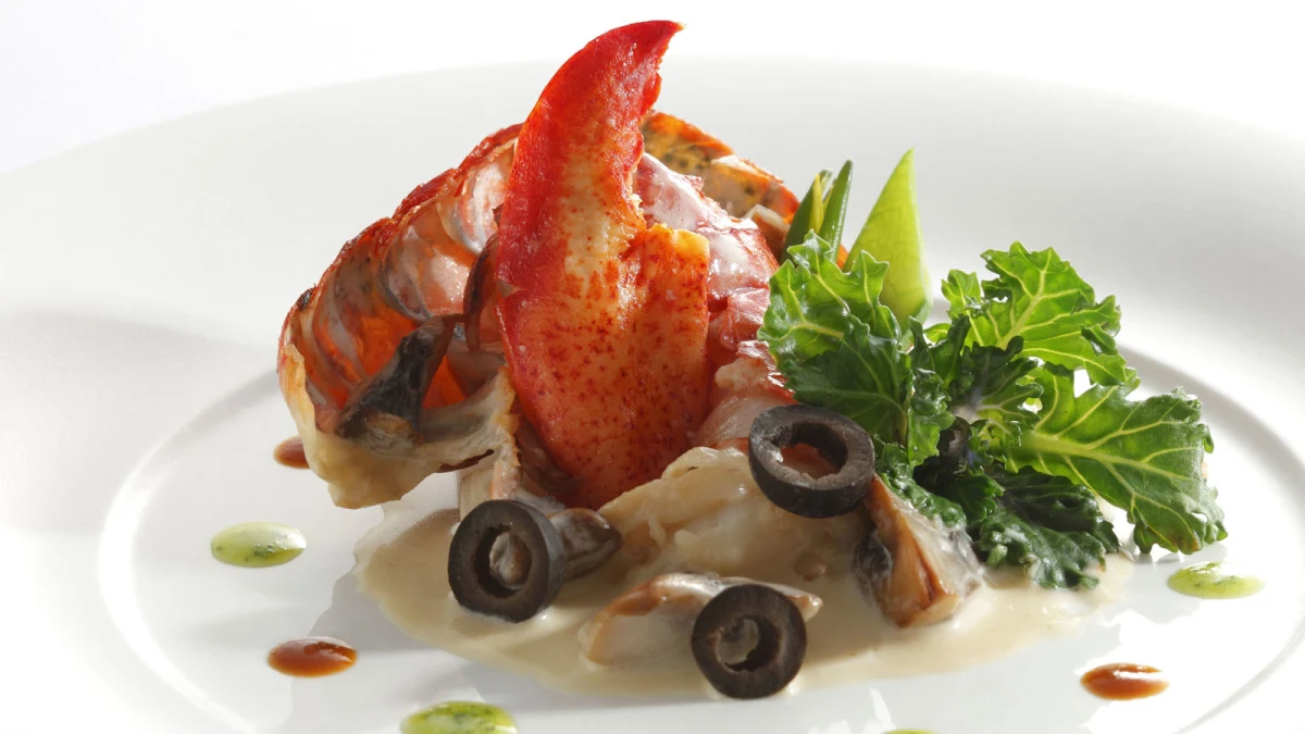 【特別な夜を彩るプロポーズプラン】魚料理と肉料理のWメインフルコース+乾杯シャンパン+メッセージ付きホールケーキ+フラワーアレンジメント付きの写真 2