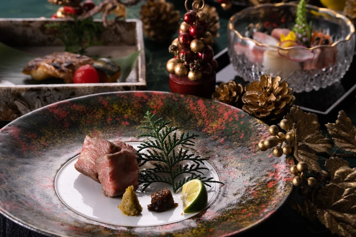 高級懐石全8品を味わうクリスマスディナー+乾杯酒グラスシャンパン＆お土産記念ボトル 5