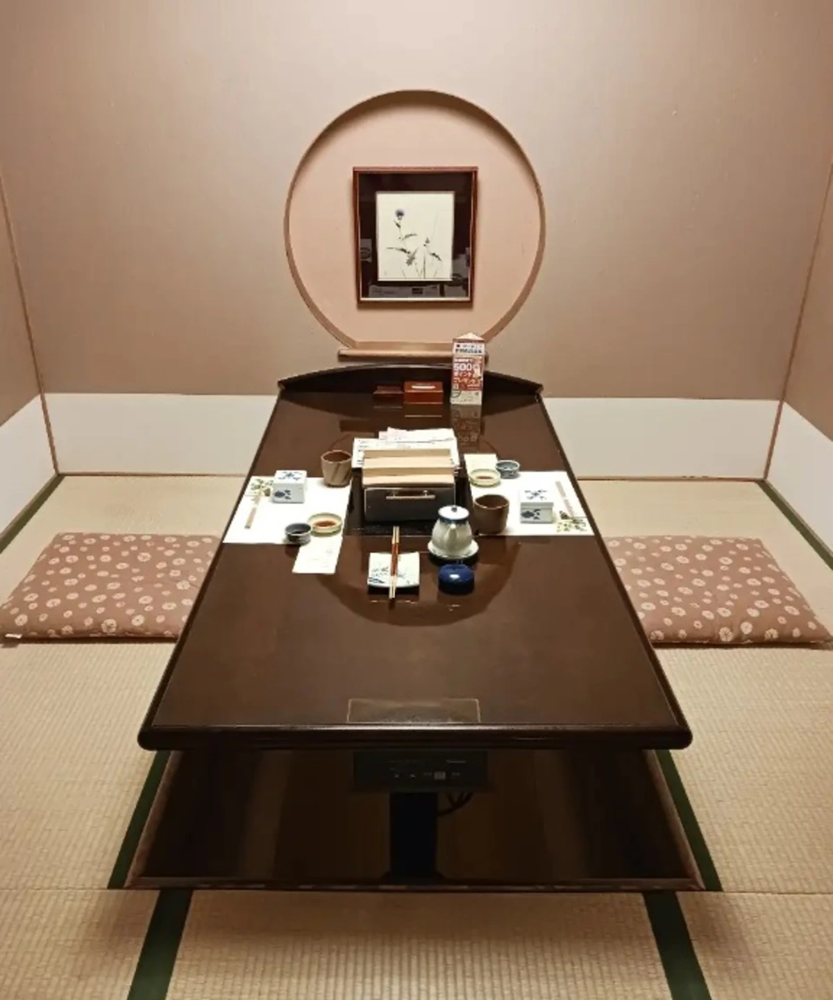 会話も弾むご両家だけのプライベート空間 | 【最大30名 個室確約・結納×顔合わせプラン】シルクのような名物湯葉と豆腐の贅沢お祝い懐石~寿~★四季の味覚と和の粋が織りなす個室懐石★泉ヶ丘駅より徒歩5分の好立地