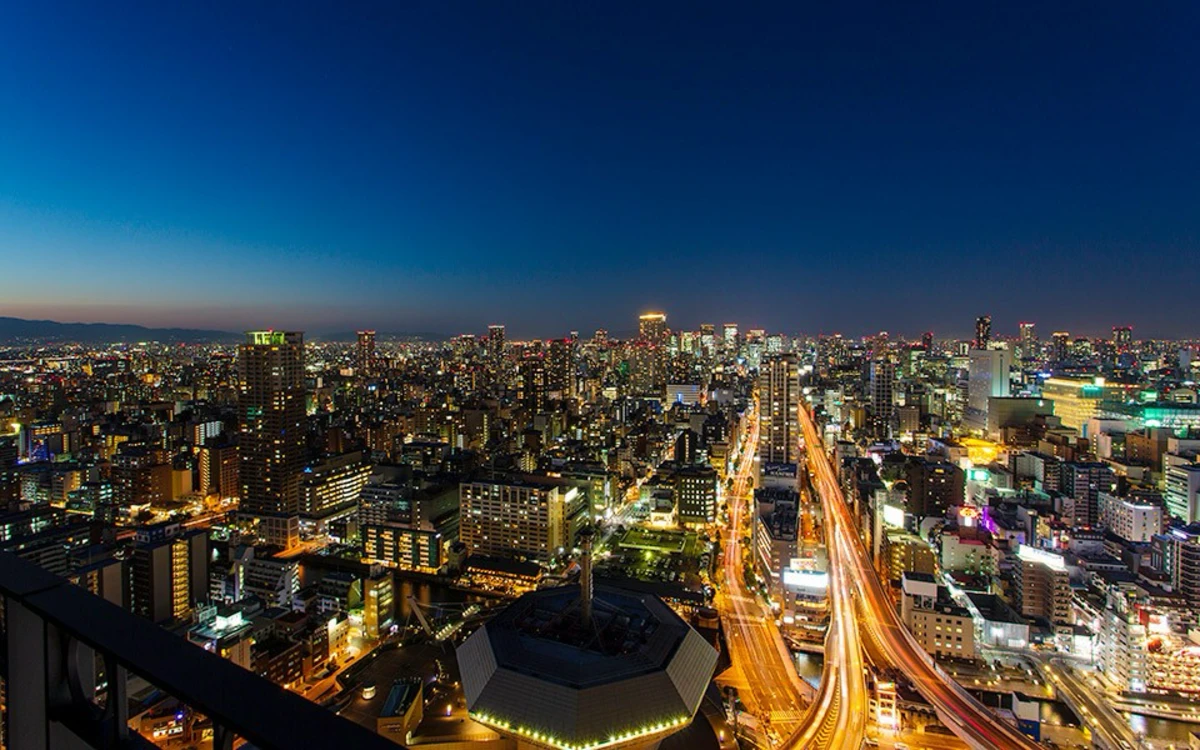 【地上22階 / 夜景を望む窓側席確約★憧れのホテルレストラン×記念日ディナー】大切な方に贈る美食のひととき〜本格フレンチコース+乾杯シャンパン+メッセージ付ケーキ〜なんば駅徒歩1分・天空の美食空間★ホテルモントレグラスミア大阪 の写真 3