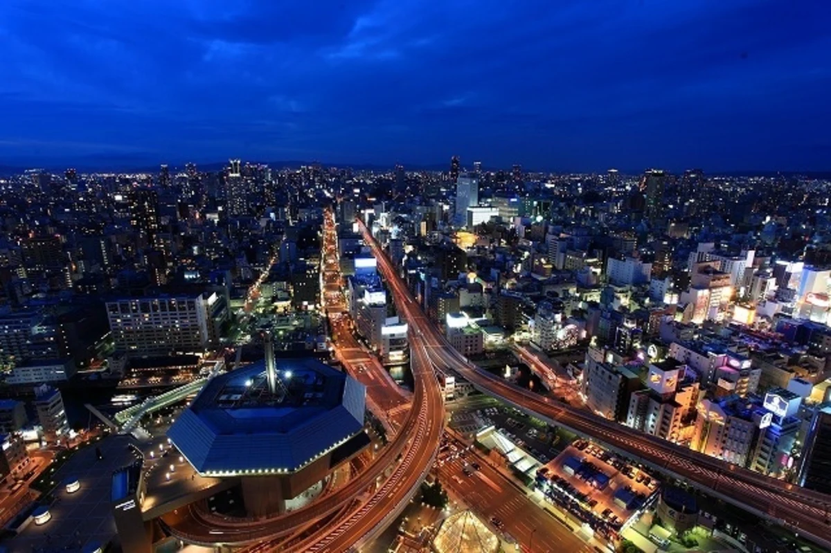 【地上22階 / 夜景を望む窓側席確約★憧れのホテルレストラン×記念日ディナー】大切な方に贈る美食のひととき〜本格フレンチコース＋乾杯シャンパン＋メッセージ付ケーキ〜なんば駅徒歩1分・天空の美食空間★ホテルモントレグラスミア大阪  内観/外観