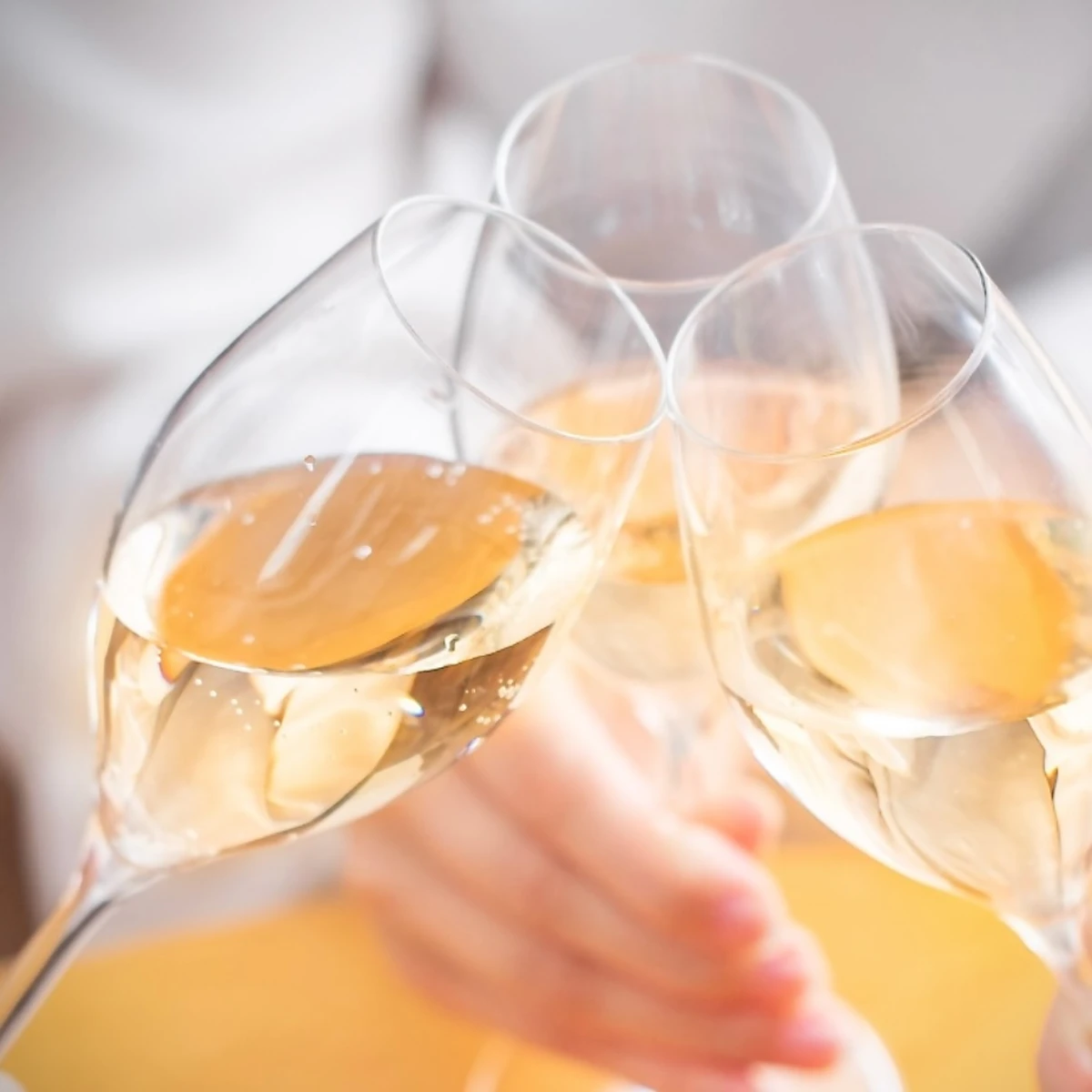 お祝いの席に欠かせない美酒★お料理とお酒の相性を楽しむ贅沢なひととき | 【地上130m天空の特等席★6〜12名様 / 個室確約・ご両家お顔合わせプラン】圧巻のパノラマビューと共に堪能する至高の美食体験★CHEF’S TABLE〜心尽くしの贅沢なフルコース★品川プリンスホテル最上階の優美なプライベート空間