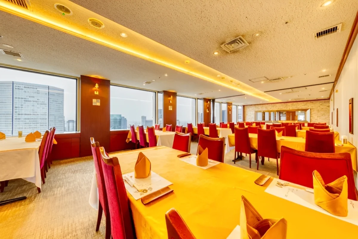 【個室で祝うお食い初め】伊勢海老の活造り×牛フィレ肉など豪華10品コース★お食い初め膳＆メッセージカード対応可★北新地の景色とともにお子様の健やかな成長を願う特別なお祝いにの写真 3