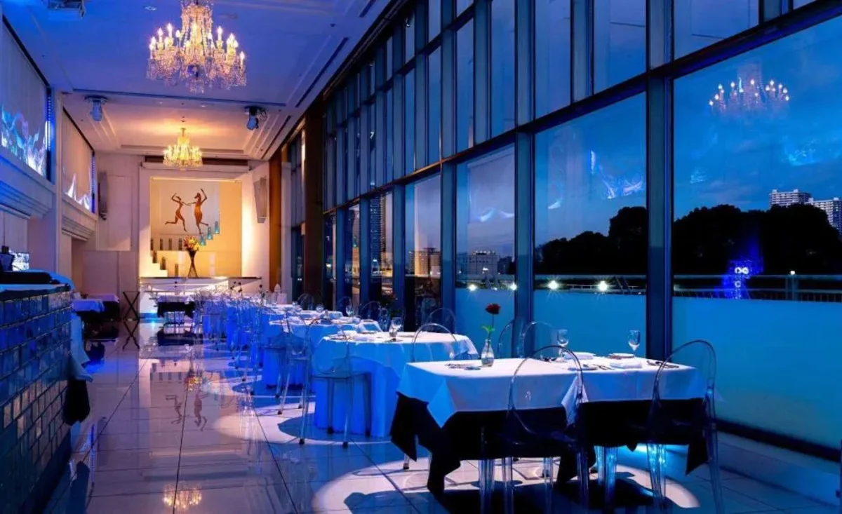 テーブル席
