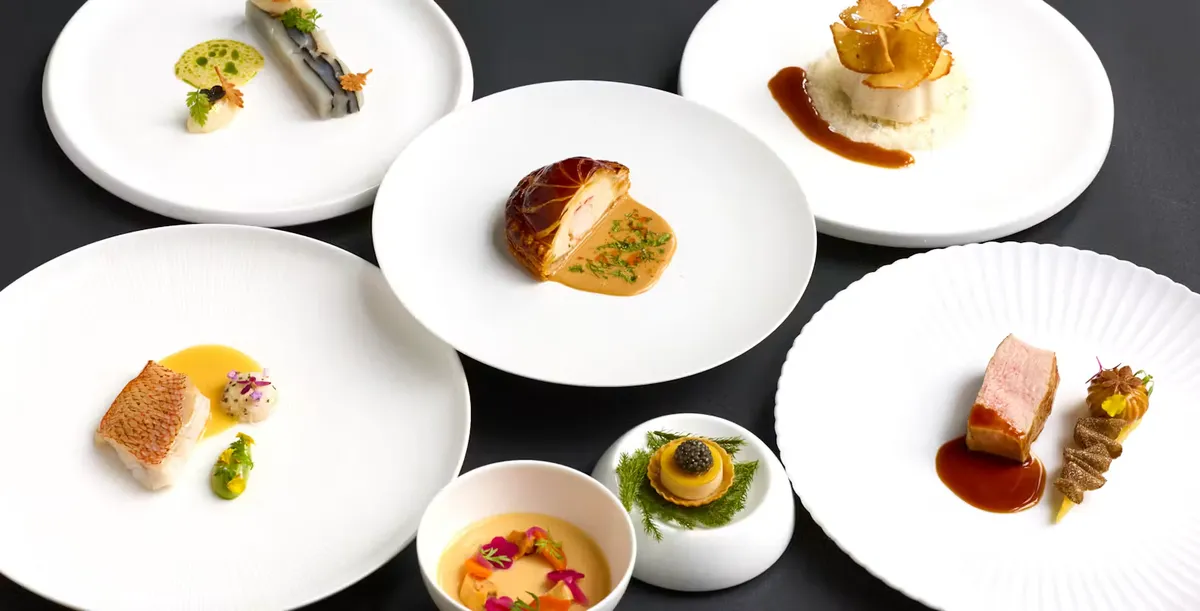 12月18日〜12月26日【個室確約★クリスマスディナープラン】憧れの5つ星ホテル×至高の食体験〜新進気鋭のシェフ★ヨハン・ダコスタが贈る伝統と革新のモダンフレンチコース★ザ・ペニンシュラ東京の写真 2