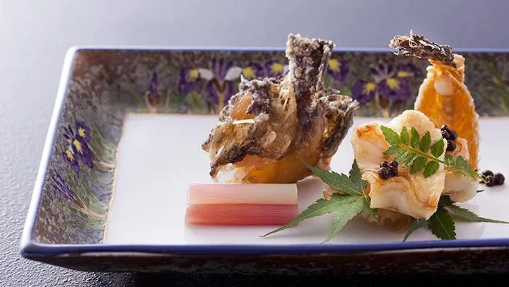 乾杯ドリンク付【平日ランチ・室料サービス】料理長おまかせ＊お昼の会席料理 -葵- 3