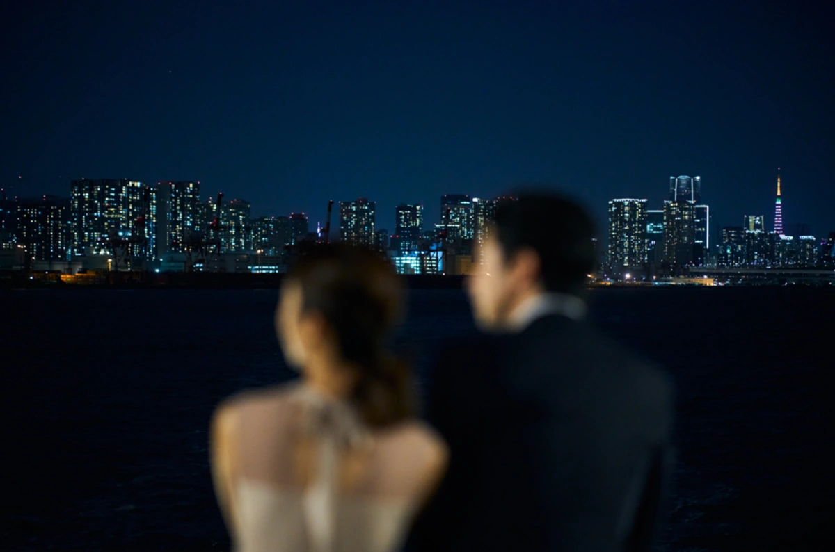 煌めく東京湾の夜景と個室で過ごす贅沢なひととき | クリスマス限定！【個室貸切×夜景クルーズでプロポーズ】東京湾航路×珠玉のフレンチディナーコース＋乾杯シャンパン＋メッセージ付きホールケーキ★ネーム入りシャンパングラス＆キャンドルコーディネートで豪華演出★移り行く景色を眺めながら二人きりのひとときを