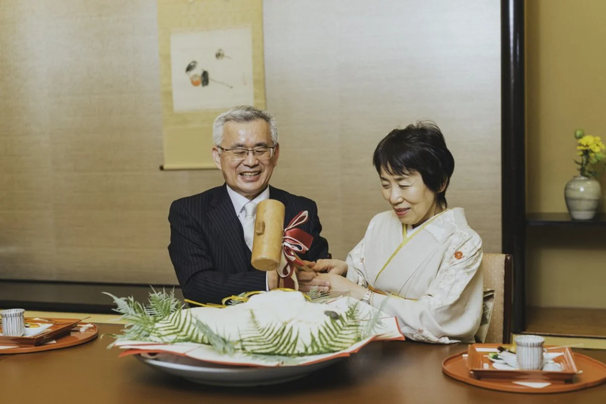 料理長自慢の豪華会席で至福のひとときを | 【個室確約】金婚式・銀婚式お祝いプラン★鯛の塩釜焼き含む豪華会席コース全9品★乾杯ドリンク★アレンジメントフラワー★記念写真付き★4名様~
