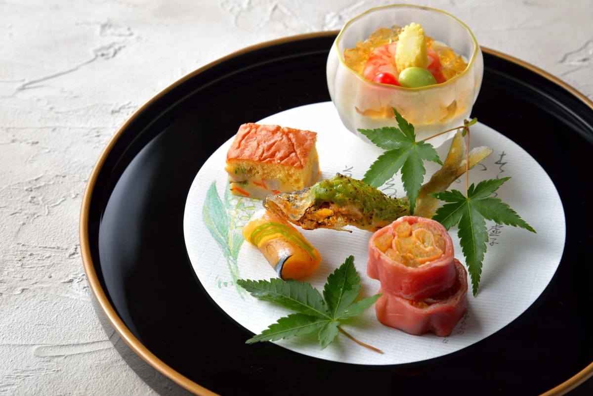 【個室確約】金婚式・銀婚式お祝いプラン★鯛の塩釜焼き含む豪華会席コース全9品★乾杯ドリンク★アレンジメントフラワー★記念写真付き★4名様~の写真 3