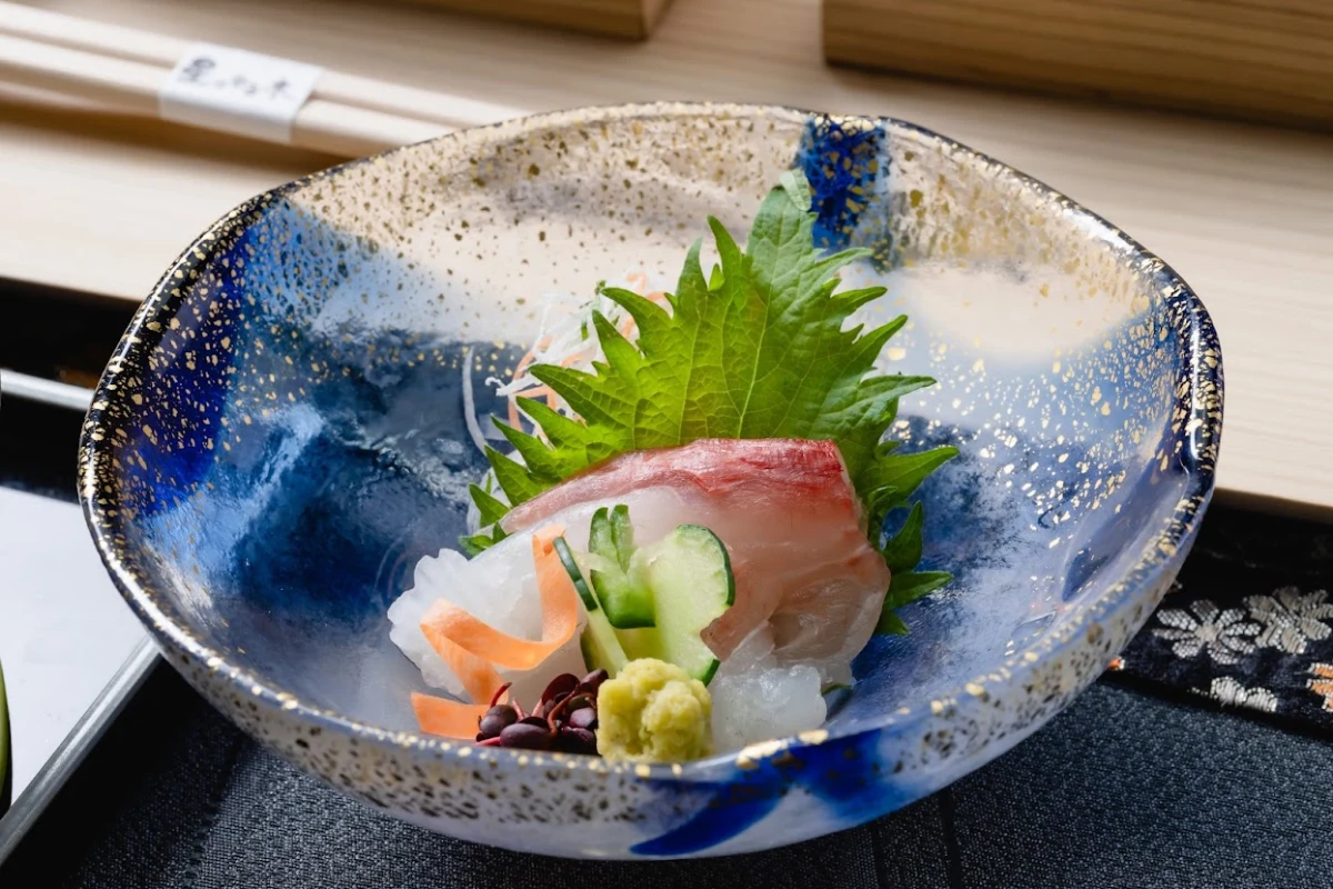 自家製生ケーキ含む季節を感じる懐石料理全9品＆乾杯ドリンク 4