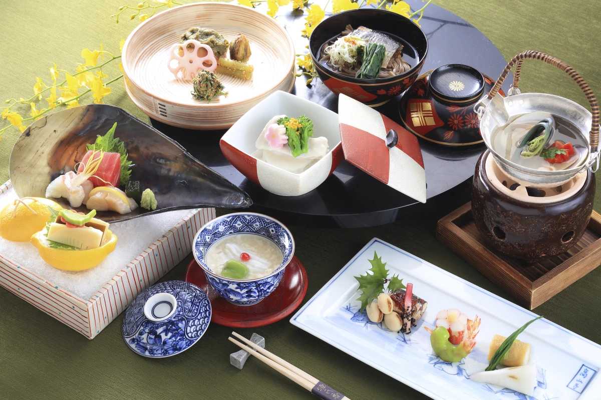 【最大10名様 / 個室確約★お祝いランチプラン】美食の饗宴★季節の恵みを味わう会席料理全8品＋乾杯ドリンク＋メッセージ付きプレート〜ロイヤルパークホテル / 水天宮前駅直結の写真 3
