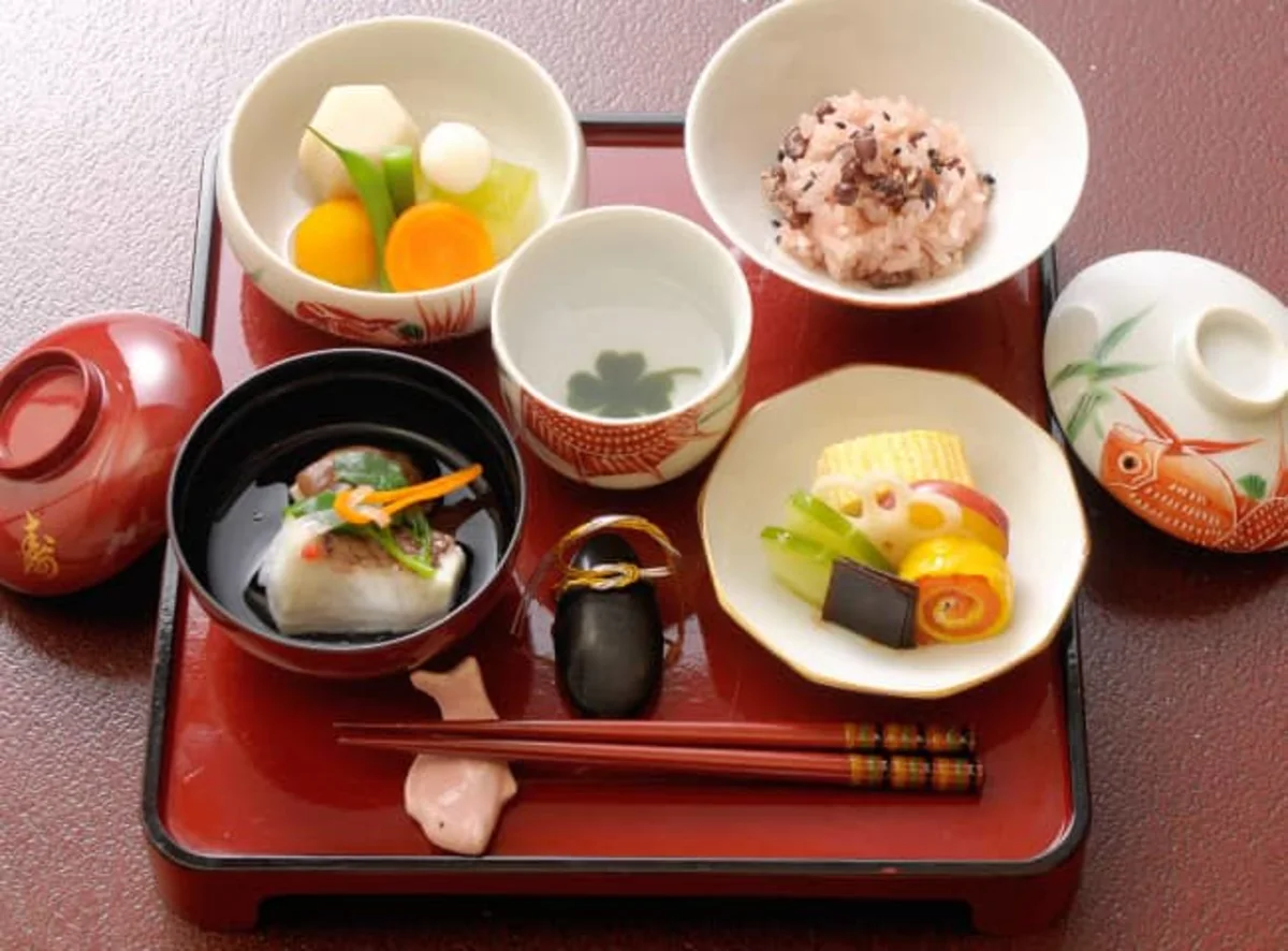 【個室確約 お食い初めプラン】有馬・老舗旅館の味を大阪北新地で堪能！お食い初め膳＋大人の方向けの季節感あふれる懐石料理～花懐石～の写真 3