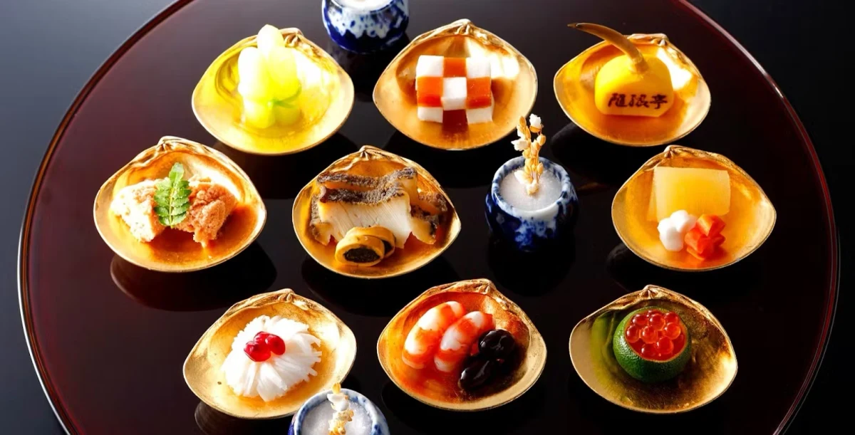 記憶に残る美食体験★新鮮な旬食材を使用した目にも美しい特別会席 | 【6〜14名様 / 個室確約 ★ご結納・ご両家お顔合わせプラン】五感で楽しむ贅沢お祝い会席+記念フォト★なんば駅直結徒歩1分・ホテルモントレグラスミア大阪22階〜高級感溢れる和個室でご両家の晴れやかな門出を