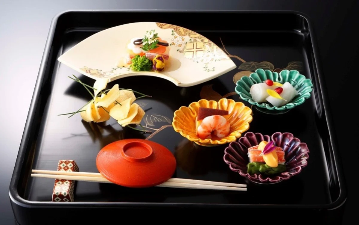【6〜14名様 / 個室確約 ★ご結納・ご両家お顔合わせプラン】飲み放題付コース有★心尽くしのお祝い会席＋記念フォト★なんば駅直結徒歩1分・ホテルモントレグラスミア大阪22階〜高級感溢れる和個室で晴れやかな門出をの写真 4