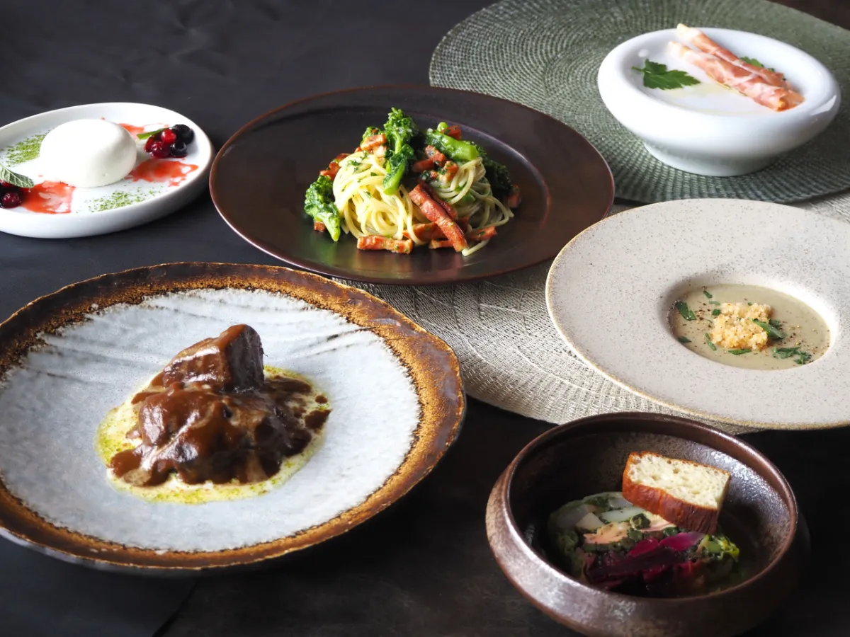 唯一無二の"京イタリアン"で彩る美食のひととき | 【プロポーズディナープラン】季節感あふれるイタリアンコース全6品+乾杯酒+メッセージ付きプレート★花束追加可★専属プランナーが理想の瞬間をサポート★メルキュール京都ステーションの贅沢空間で誓う永遠の愛