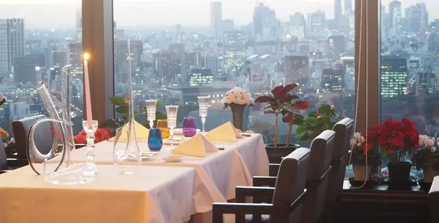 丸ビル最上階から望む絶景が記念日を華やかに演出