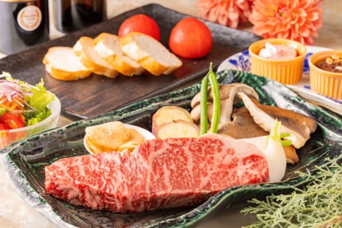 【ホテルレストランの洗練されたおもてなし×アニバーサリープラン】心華やぐ美食のひととき〜とろけるような食感★松阪牛テンダーロインを堪能〜五感で楽しむ鉄板焼コース★豊田市駅徒歩1分 / 名鉄トヨタホテル 料理