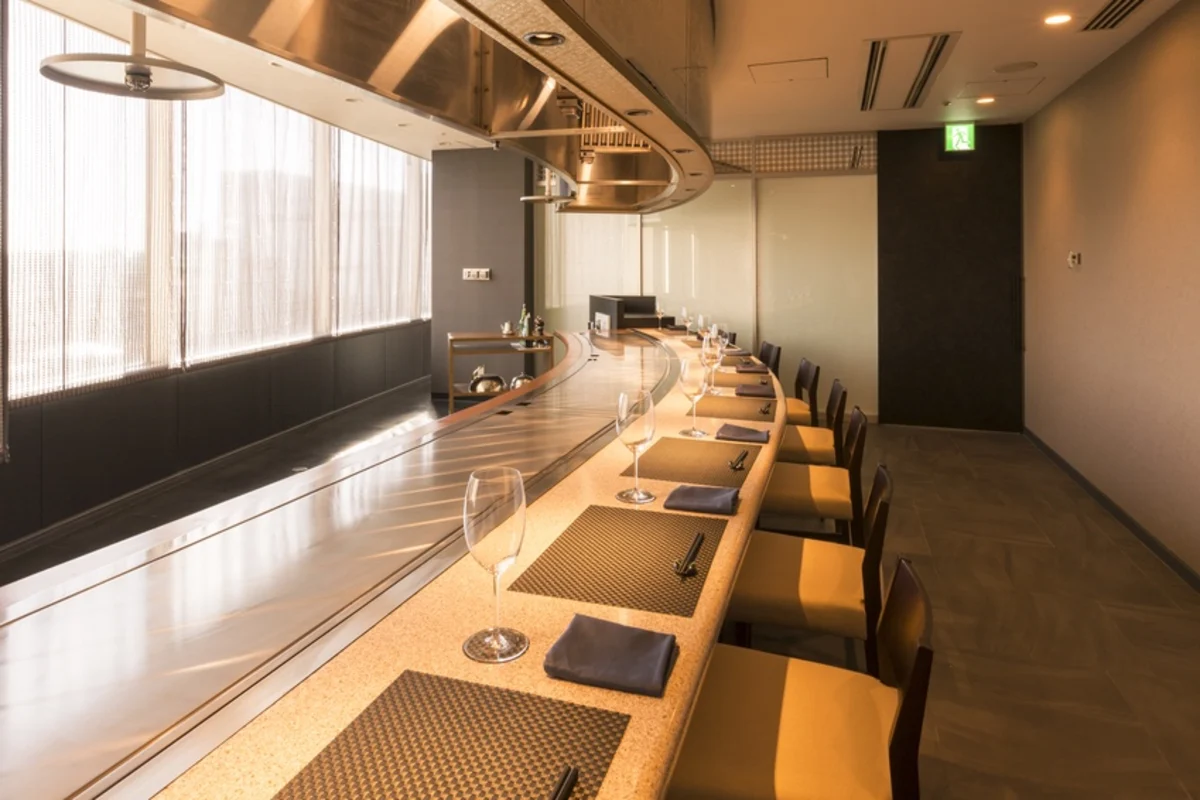 【ホテルレストランの上質空間×アニバーサリーランチプラン】鉄板焼の醍醐味★五感で楽しむ至福の食体験〜素材の魅力を堪能する鉄板焼コース★豊田市駅徒歩1分 / 名鉄トヨタホテルの写真 2