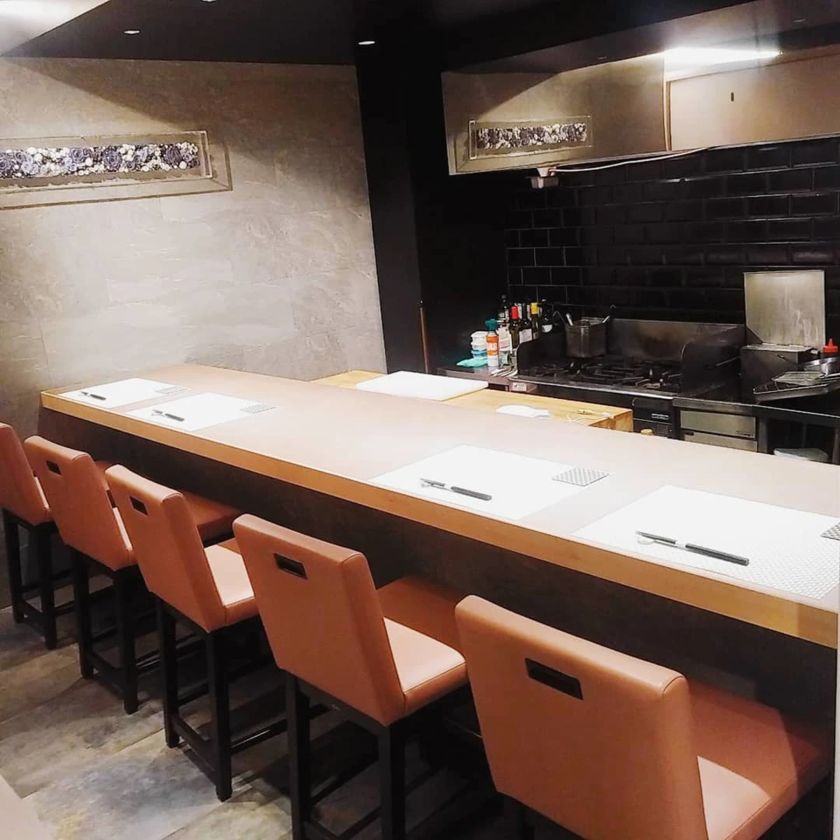 【12名まで完全個室】結納/顔合わせプラン★店主厳選季節の食材★彩り鮮やか絶品おまかせ創作和食ディナーコースプラン【コースC】 内観/外観