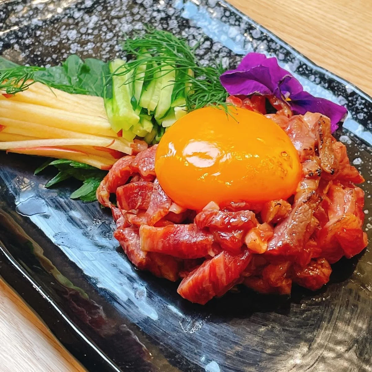 【最大10名・お祝いプラン】2種類から選べる斉藤牛溶岩焼をメインとしたコース・飲み放題付き選択可能★恵比寿で味わう、溶岩焼き和牛とともに祝う極上の夜 料理