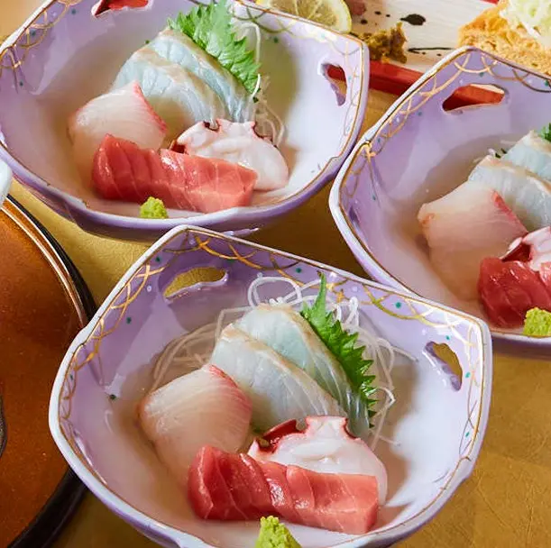名物料理を堪能する贅沢なコース