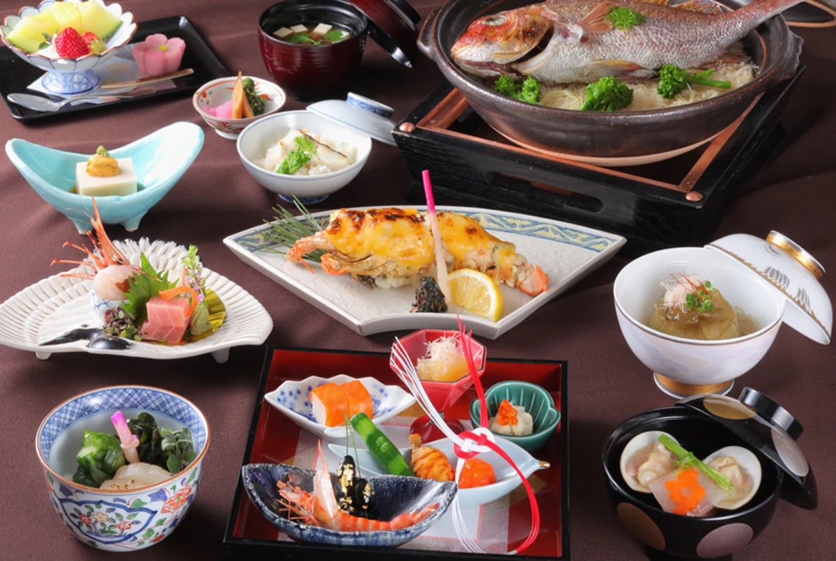 【個室確約】ホテル椿山荘東京でお子様の健やかな成長を願うお食い初めを★お祝い会席全8品★お食い初め膳付き★大人2名様+お子様1名～ 2