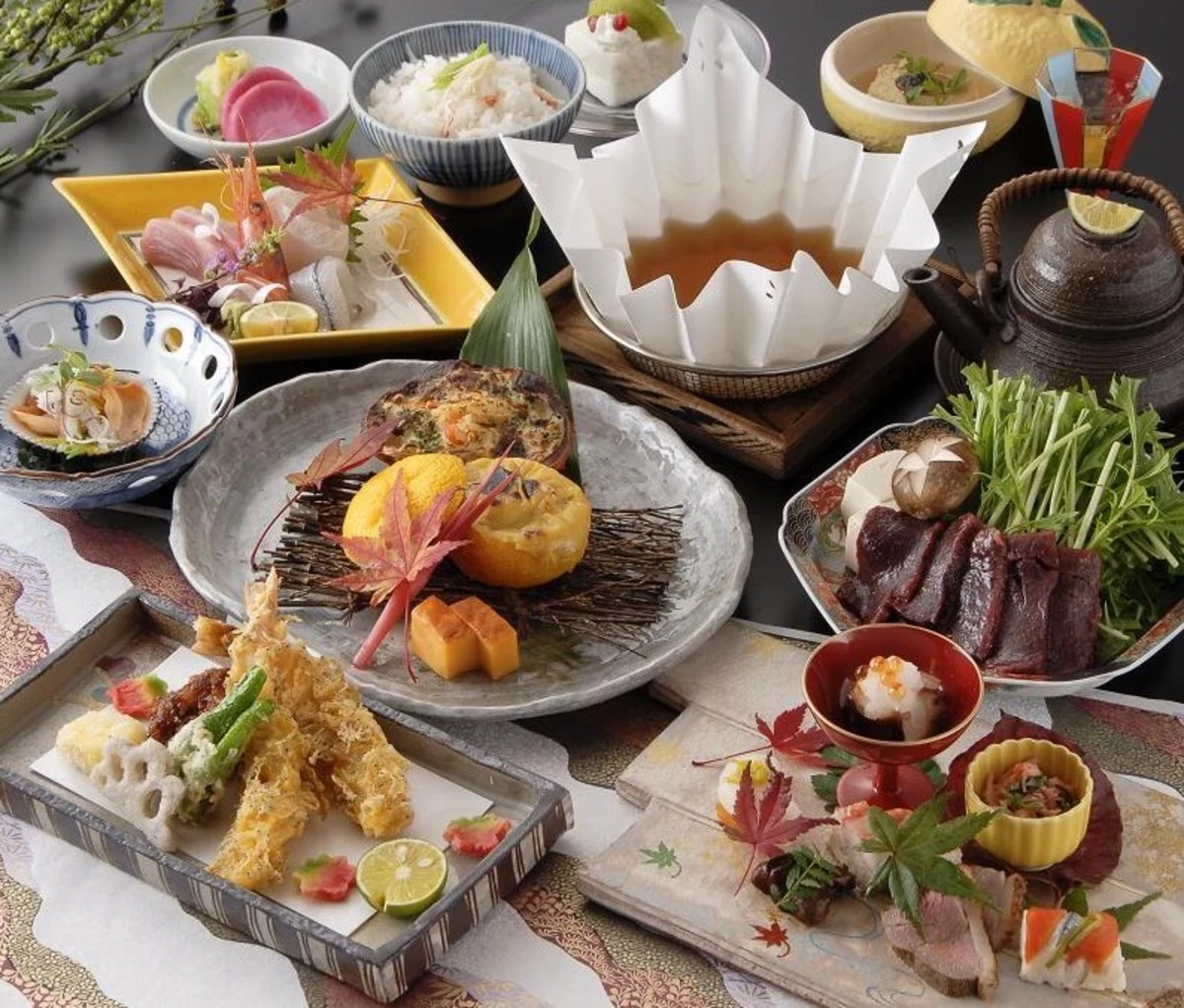 旬の味覚が彩る本格会席コースに舌鼓 | 【個室確約★接待・会食プラン】月替わり本格会席コース～松～全13品★ゲストにも上司にも喜ばれる絶品会席★北新地の美しい夜景と共に贅沢なビジネス会食を
