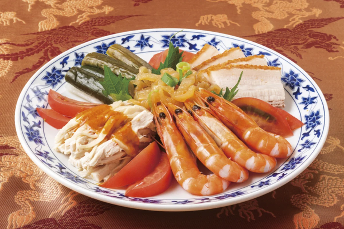 【個室確約×お顔合わせプラン】フカヒレの姿煮や和牛フィレ肉のステーキなどの重慶飯店の中華コース+乾杯ドリンク+テーブルを彩る装花付き★ローズホテル横浜のプライベートダイニング★の写真 3