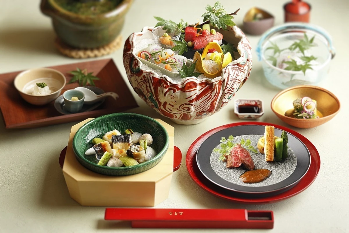 【最大16名◆個室確約 結納・お顔合わせプラン】鯛姿焼付きお祝い懐石全2種＋ドリンク1杯★ホテルニューオータニ東京の気品あふれる空間で彩る両家のハレの日 料理