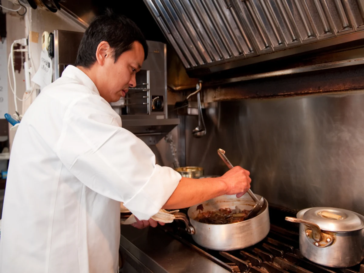 【最大6名可・お祝いディナープラン】名物の焼きウニリゾットと鴨のロティなど豪華なスペシャルコース全6品+メッセージプレート★100種を超えるワインとシェフの巧みな技を堪能★銀座1丁目駅徒歩5分の写真 5