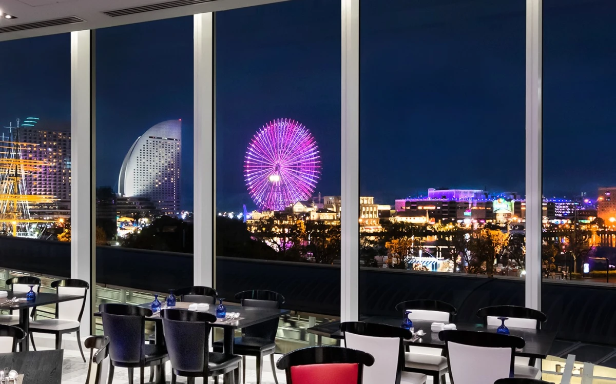 窓際席