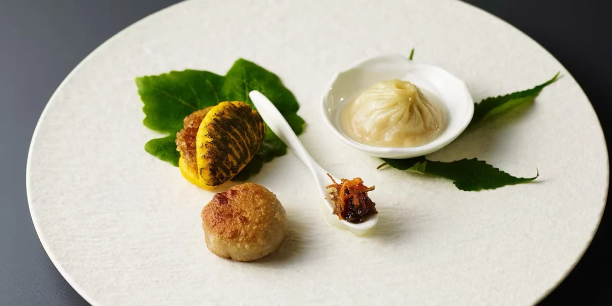 【土日祝日限定 / アニバーサリーランチプラン】厳選食材を使用した広東料理コース＋乾杯ドリンク＋メッセージプレート★憧れの5つ星ホテルで過ごす特別なひととき〜ザ・ペニンシュラ東京 料理
