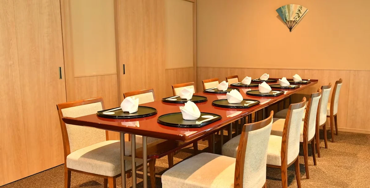 【最大12名×個室確約★大人数のお祝いプラン】牛肉陶板焼き含む、旬彩懐石全8品【祥福】★明治十年創業の老舗で祝う大切な人のハレの日★西梅田駅直結の写真 2
