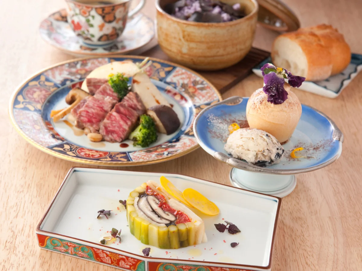 【アニバーサリープラン】3種類から選べるコース+乾杯用シャンパン★上石神井の和食器フレンチで記憶に残る記念日ディナーをの写真 3