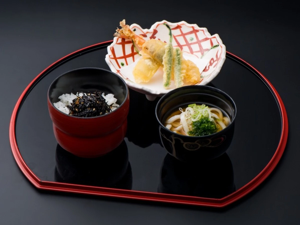 お祝い会席全8品【結】＋ソフトドリンク飲み放題 3