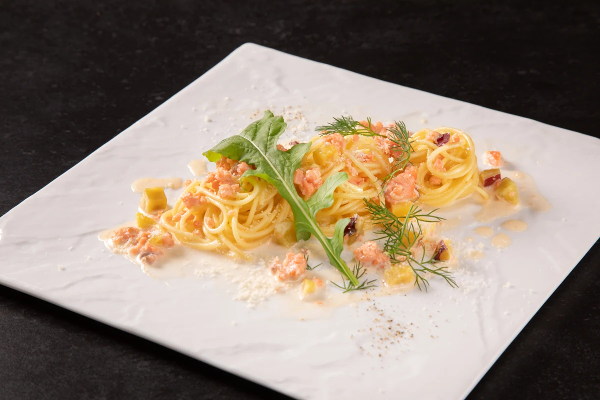 【最大12名/お祝いランチプラン】魚料理＆肉料理で彩る本格イタリアン全5品＋乾杯スパークリングワイン＋メッセージ付きデザートプレート★大切な方とのお祝いにふさわしい贅沢ランチ★ 2
