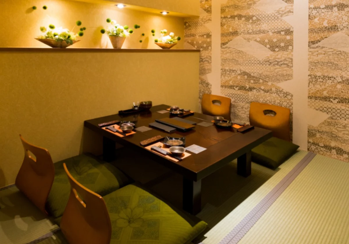 【個室確約×地上200mの絶景!/接待・会食】鳥羽コース/前菜、造り、国産牛の石焼き等肉割烹懐石全8品+2時間飲み放題★各線新宿駅から徒歩5分の写真 5