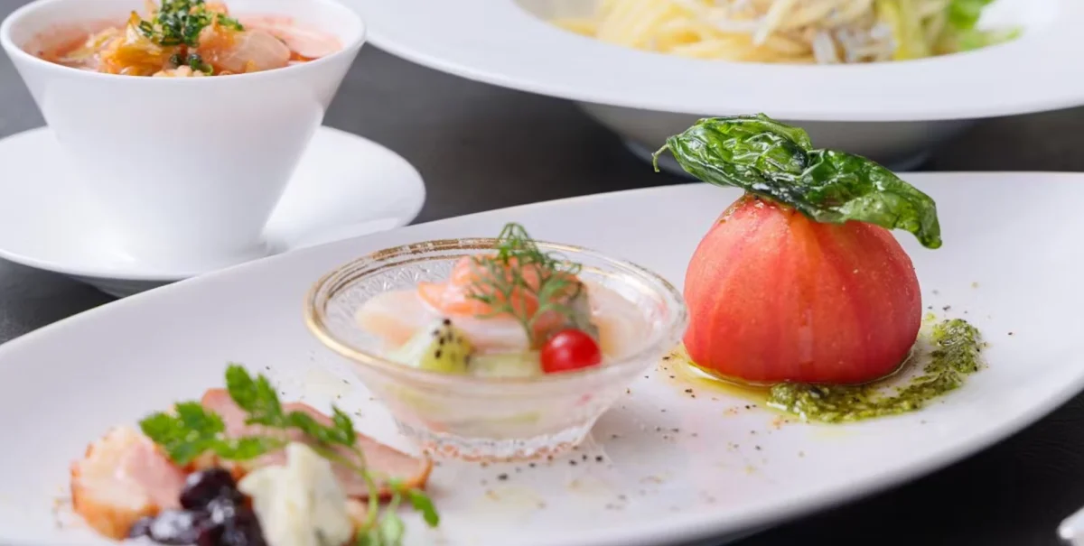 【アニバーサリープラン×ホテル最上階イタリアン】国産牛や季節の味わいを堪能!選べる贅沢フルコース全2種+メッセージ付きプレート★ベイサイドホテル アジュール竹芝、最上階の夜景とともに楽しむ特別ディナーの写真 3