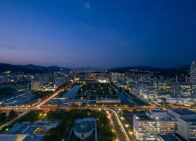 特別な夜に寄り添う極上の夜景×ホテルレストランならではのおもてなし