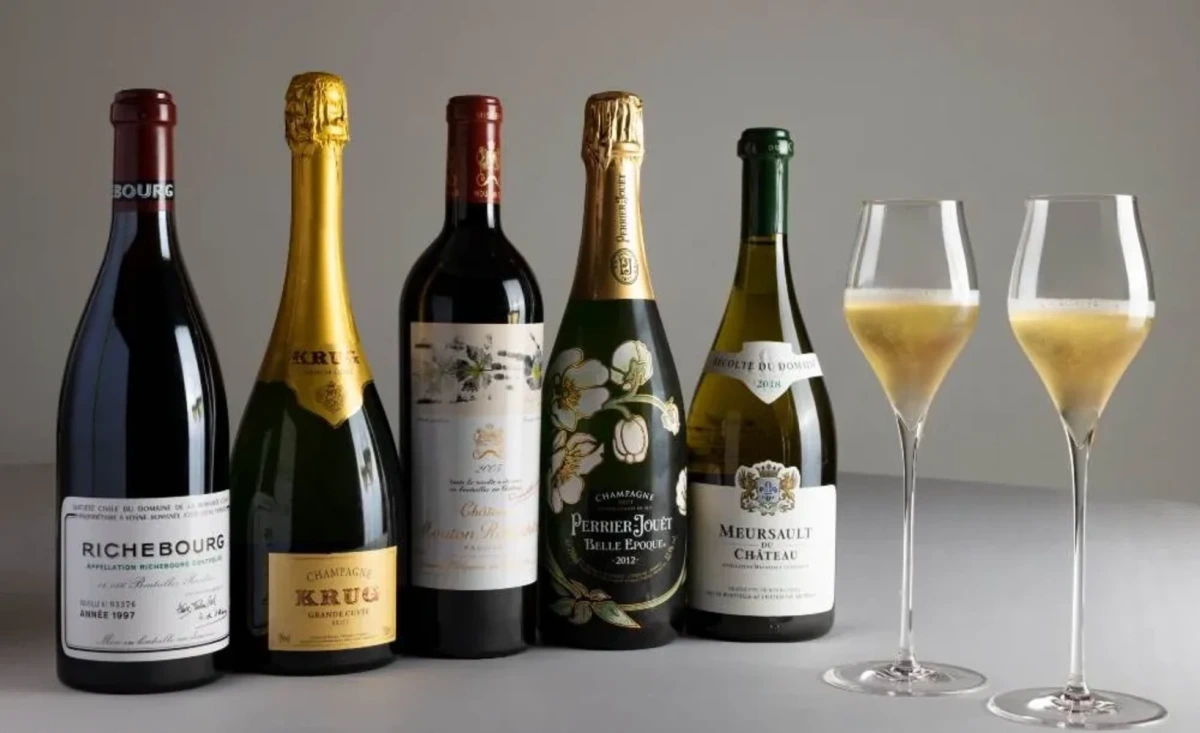 乾杯ドリンクとメッセージプレートで祝う、特別なひととき | 〜8名様【半個室確約/結納・お顔合わせプラン】最高級フカヒレなどを堪能する厲家菜伝統ランチコース全2種＋乾杯ドリンク＋メッセージプレート★ご家族の縁を結ぶひとときを★銀座一丁目駅から徒歩1分