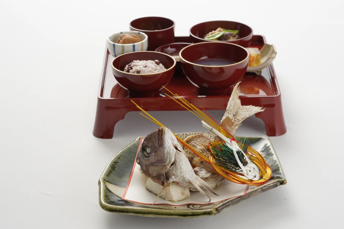 【個室利用可/4名~20名★お食い初めプラン】腕利き料理長が手がけるお食い初め膳+大人の方向け懐石料理+乾杯ドリンク★横浜の景色を満喫できる空間でお子様の成長をお祝い★の写真 2