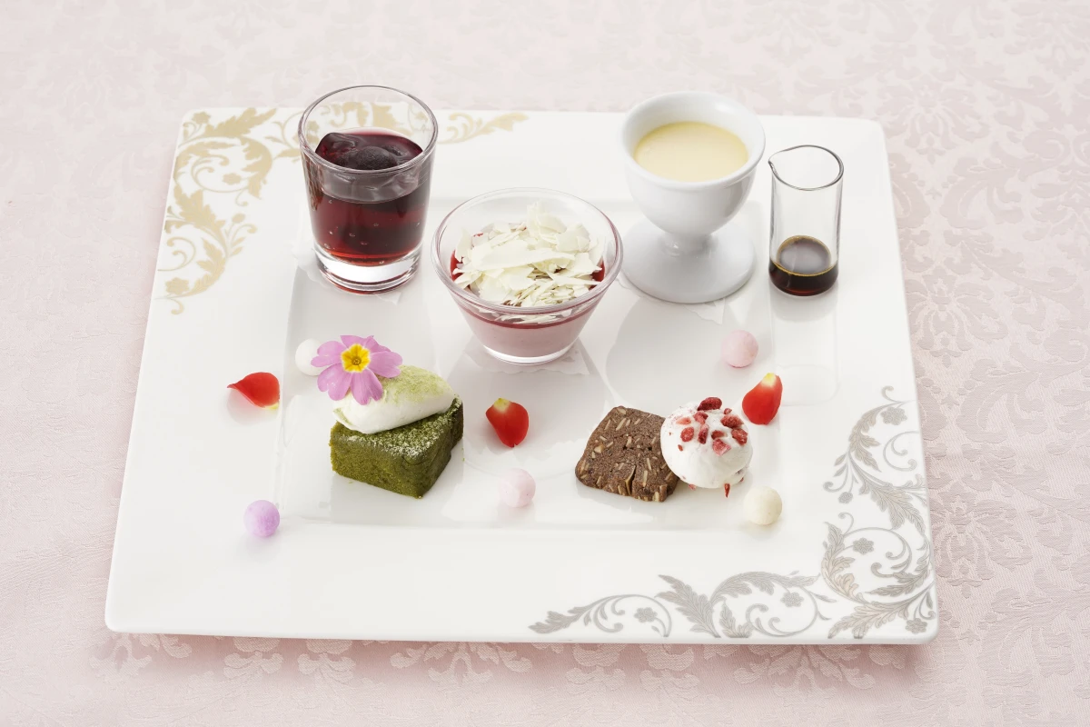 豪華フレンチ全8品＋乾杯シャンパン＋メッセージプレート★記念撮影＆お写真ラベルのオリジナルワインお土産付き★ 5