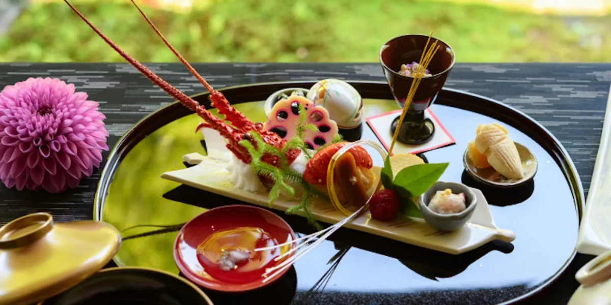 旬の味覚を堪能する、京懐石のフルコース | 【プロポーズプラン】至極の京懐石コース+乾杯ドリンク+オーダーメイドのデザートプレート★プロポーズプランナーの事前打ち合わせとリハーサル付き!★伝統と格式が息づく歴史的空間で愛の告白を!プロポーズ丸投げプラン