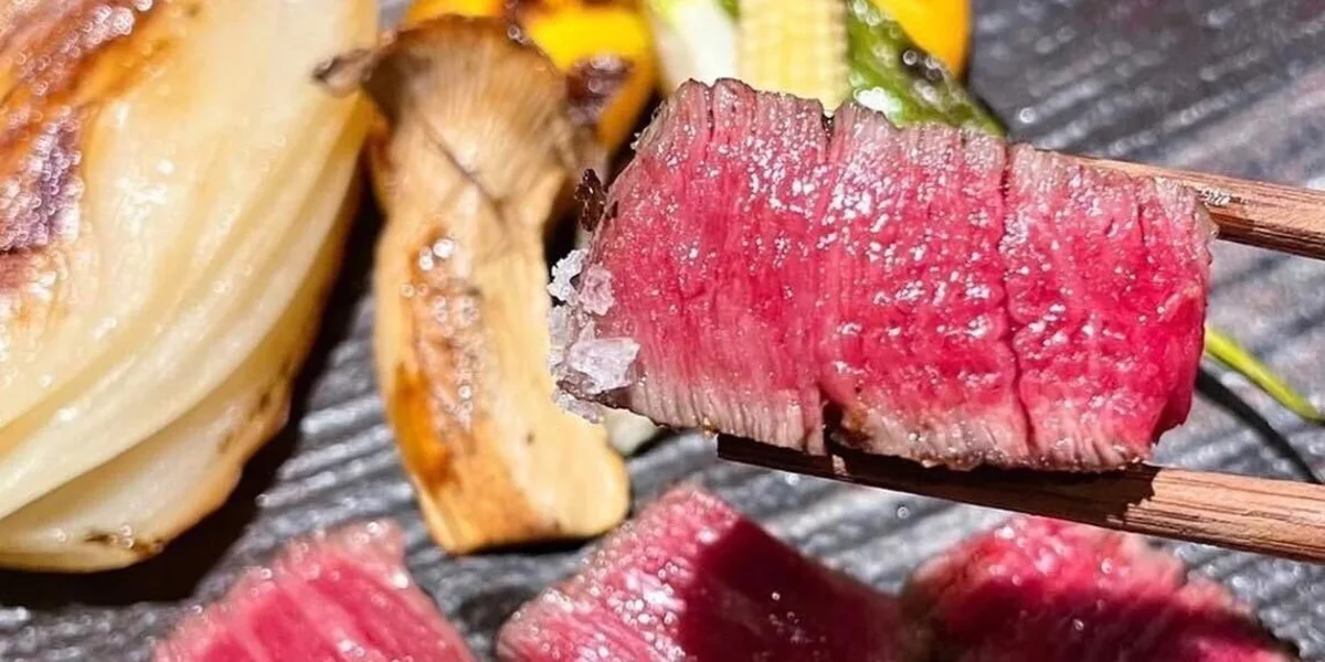 極上ステーキ×オマール海老含む全8品★乾杯スパークリング＋メッセージ付きホールケーキ 3