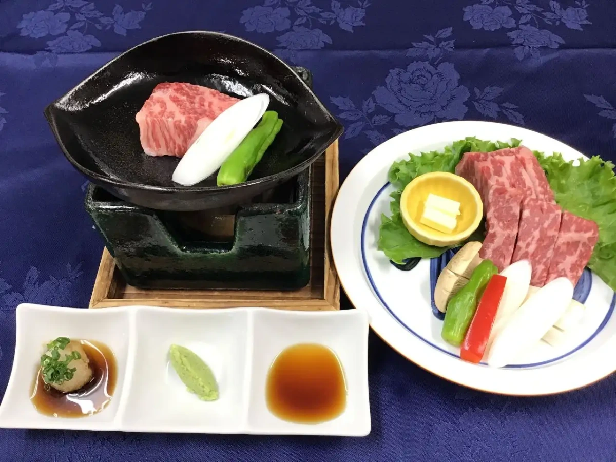 【アニバーサリープラン】メインのすき焼き鍋or国産牛ステーキが選べる「月と星の会席」全7品＋ウェルカムドリンク＋メッセージ付きプレート付★東京ベイの絶景を望むホテルレストランで大切な日を過ごすの写真 2