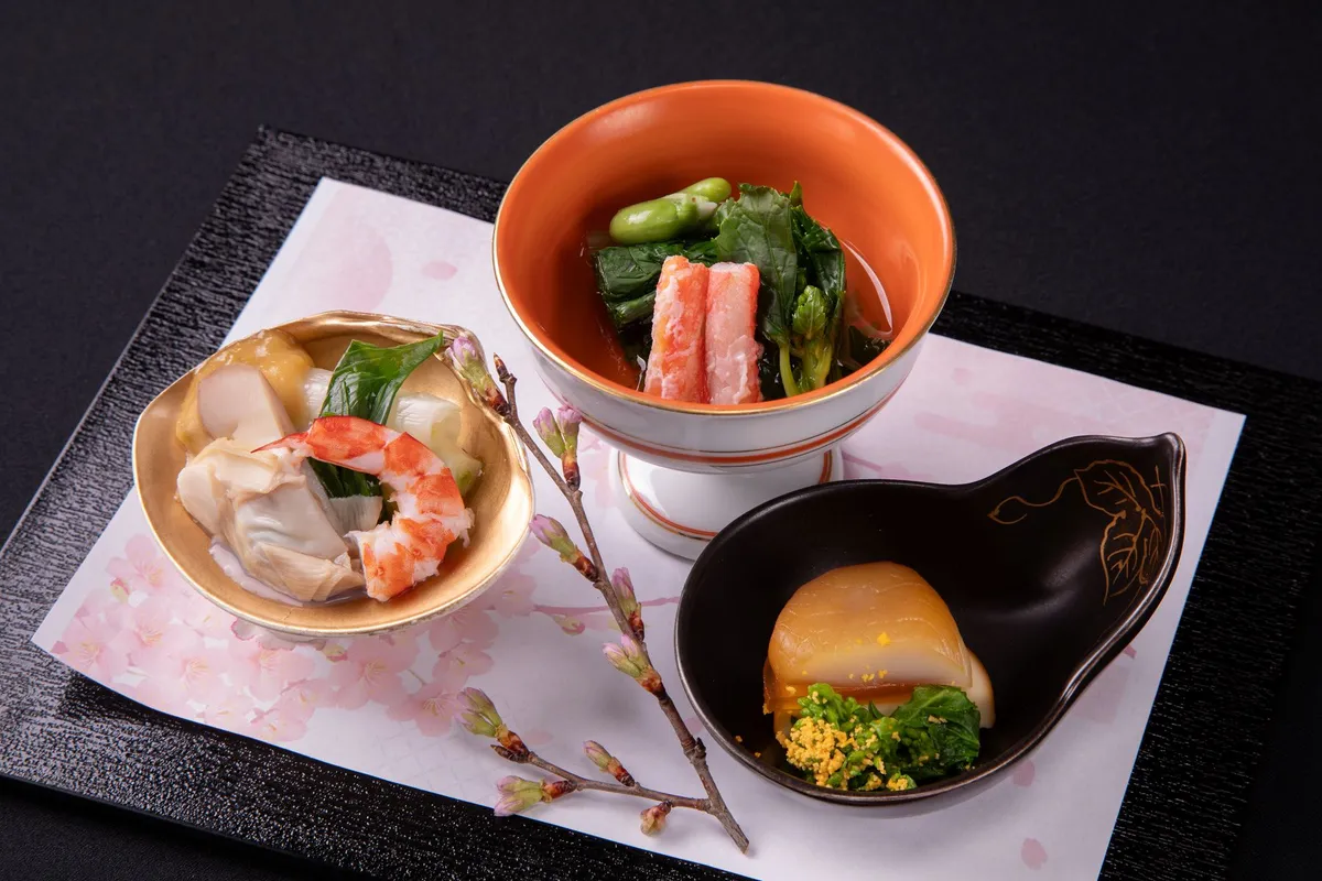 【4~12名様 / 個室確約】結納・顔合わせプラン ★ランチ限定 上方料理を堪能する会席料理全8品+乾杯ドリンク★横浜駅直結の百貨店でお二人の未来を祝福!の写真 3